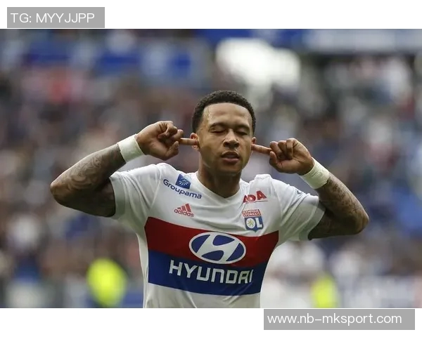 女网红曝德佩隐秘关系称怀孕德佩得知后选择失踪引发热议